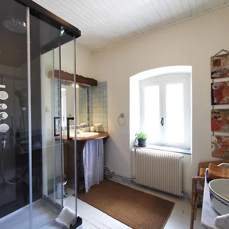 Paisible Avec Petit-dejeuner Pres De La Foret - Fr-1-582-509 Bed & Breakfast