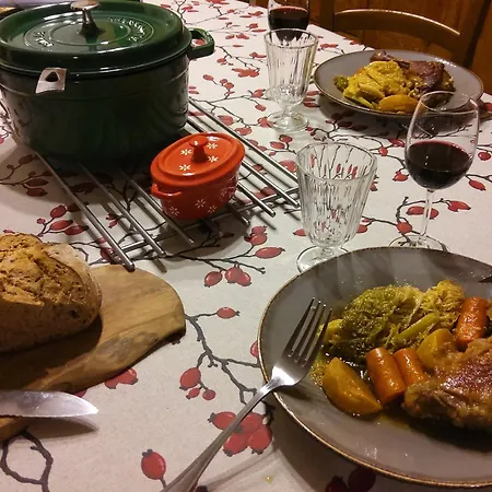 Paisible Avec Petit-dejeuner Pres De La Foret - Fr-1-582-509 *